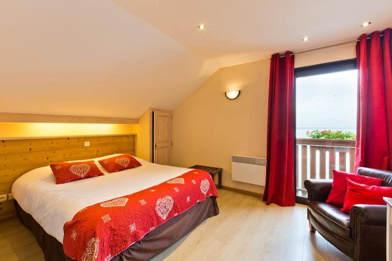 Hotel De La Plage Publier Екстериор снимка