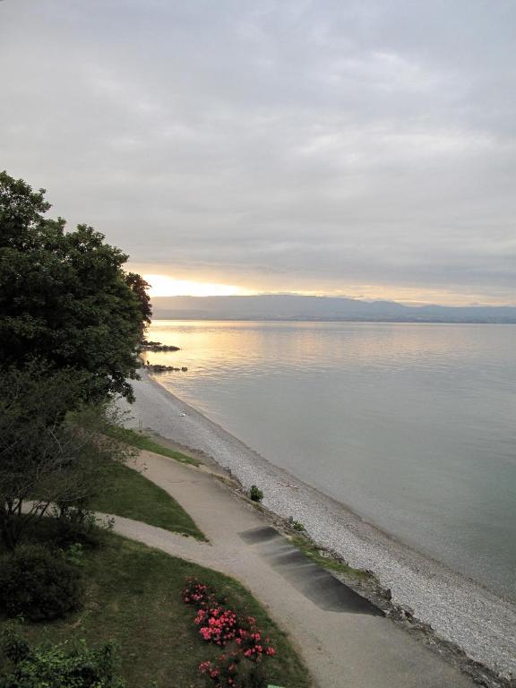 Hotel De La Plage Publier Екстериор снимка